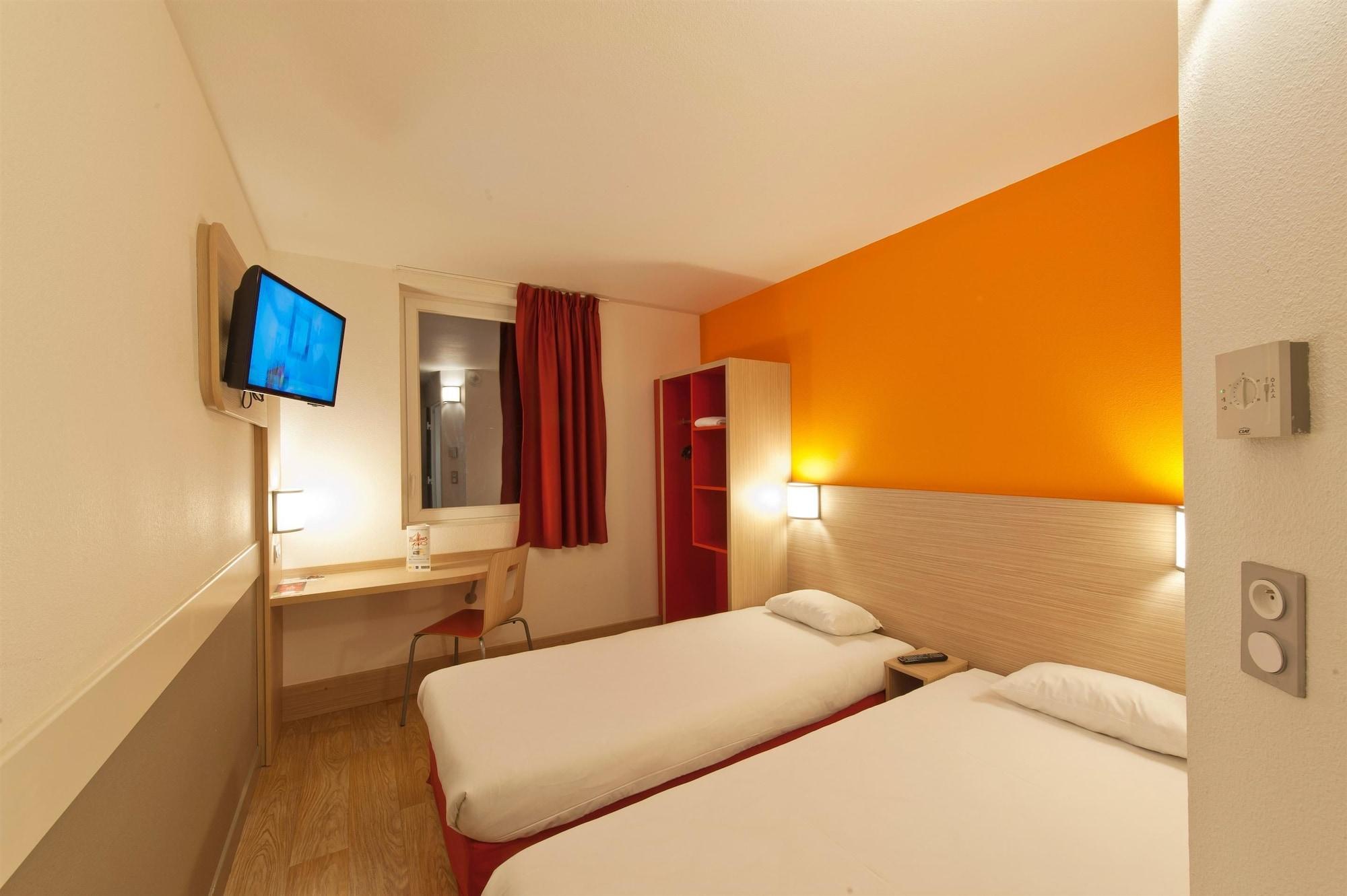 พรีเมียน คลาสโบร์ก เอ็น เบรสมอน ตักแนต Hotel Montagnat ภายนอก รูปภาพ