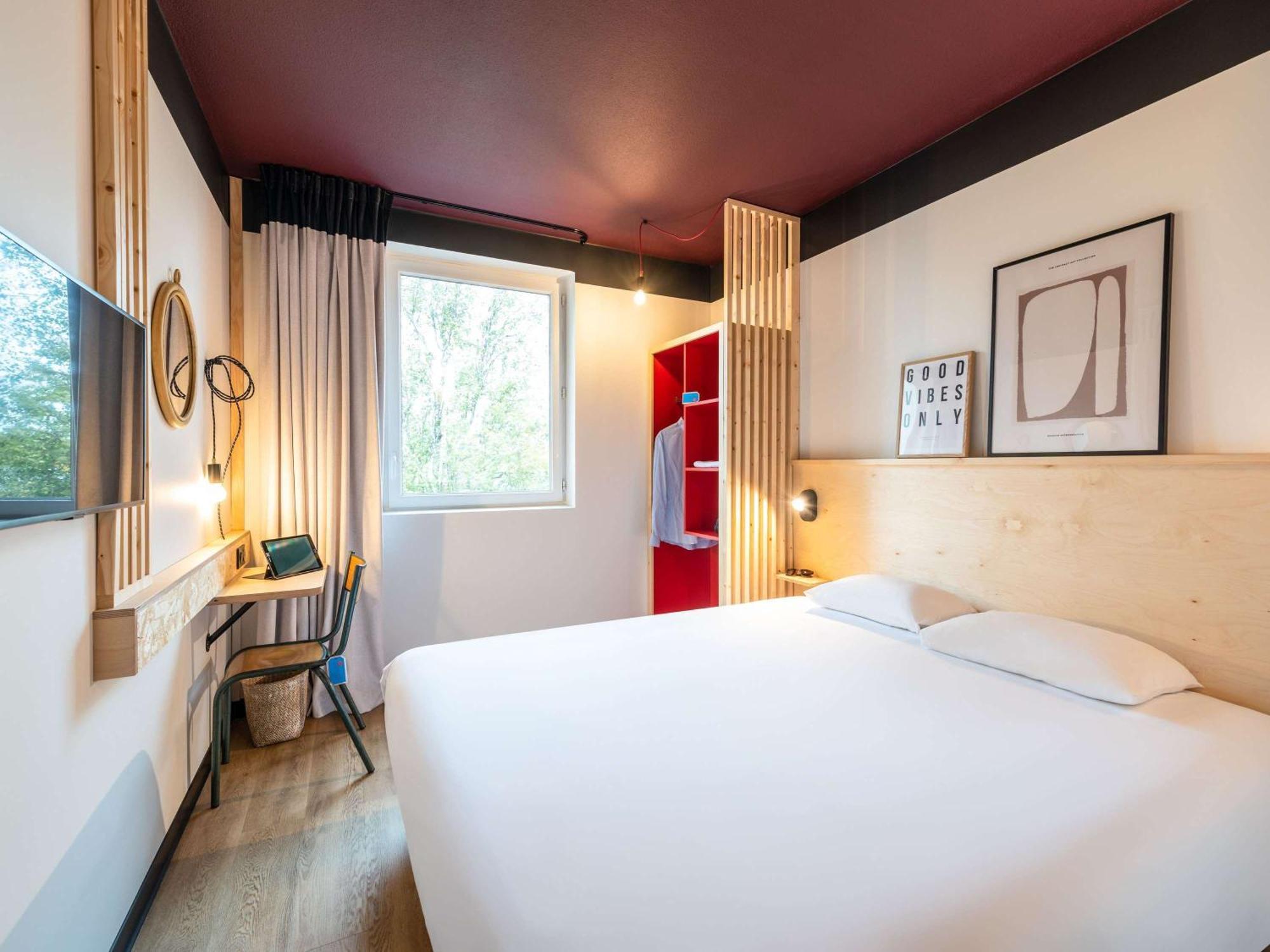 พรีเมียน คลาสโบร์ก เอ็น เบรสมอน ตักแนต Hotel Montagnat ภายนอก รูปภาพ