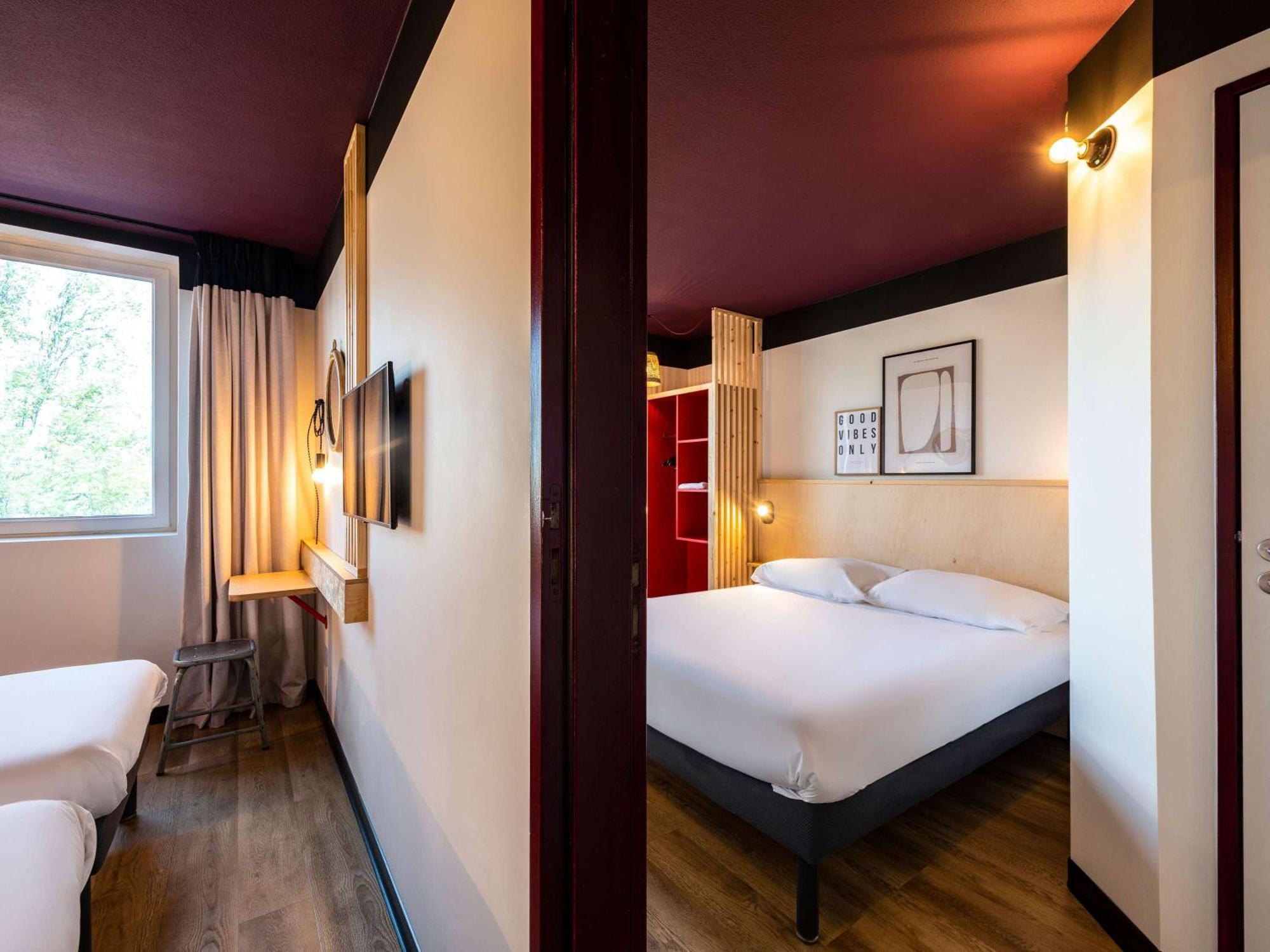 พรีเมียน คลาสโบร์ก เอ็น เบรสมอน ตักแนต Hotel Montagnat ภายนอก รูปภาพ